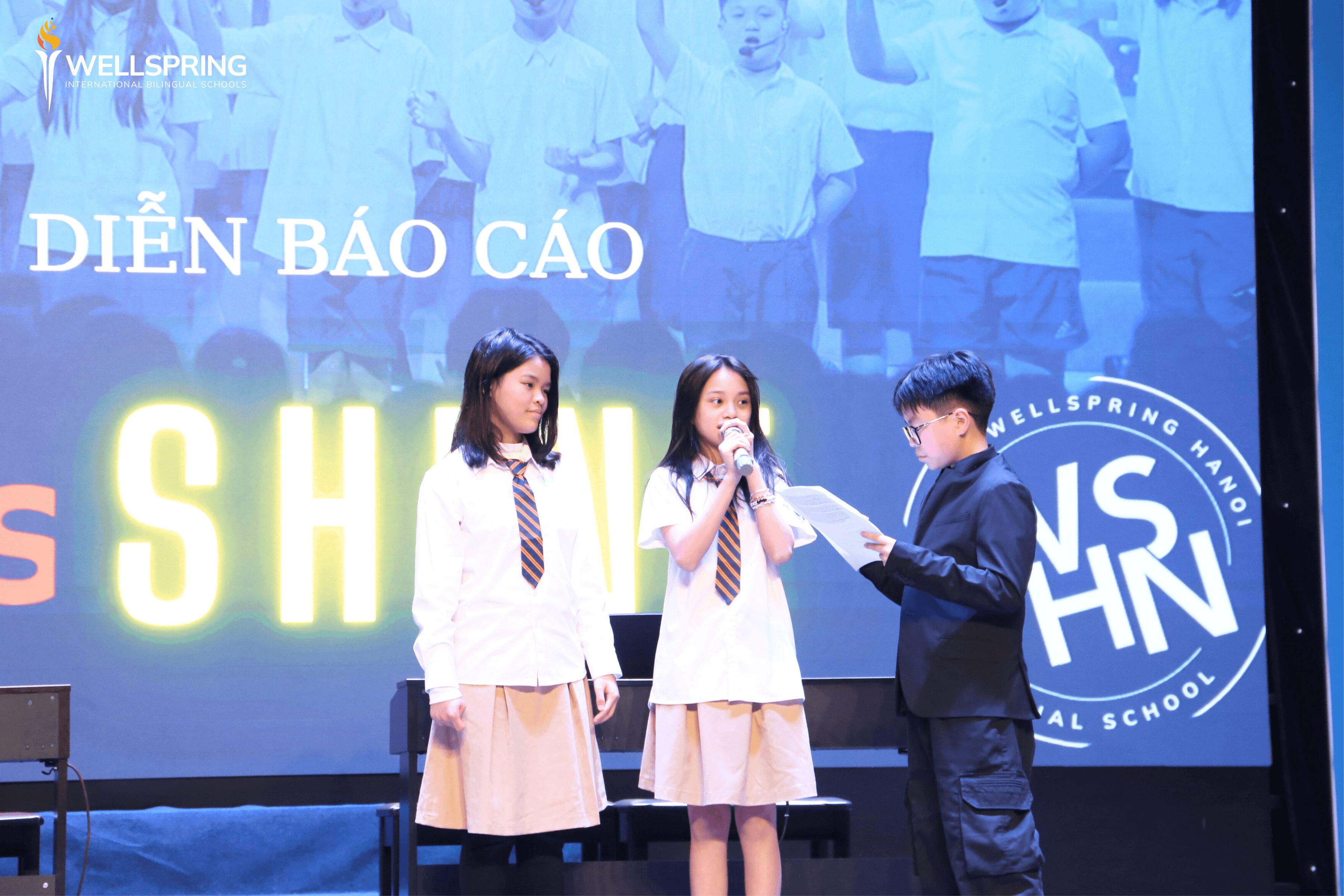 Học sinh tại Wellspring tham gia cuộc thi phản biện